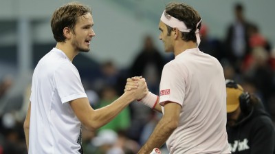 WHAT A VOLLEY by Medvedev! Even Federer applauded him!!