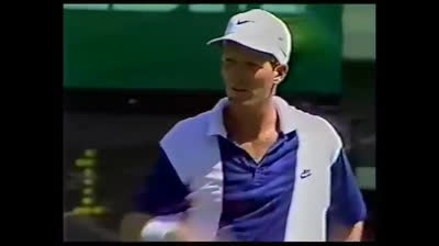 Jim Courier HITS UMPIRE