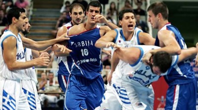 Peleas en Baloncesto - Defendiendo al País
