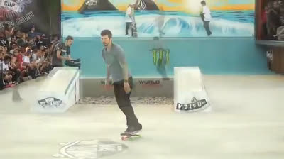 Nyjah Huston vs Chris Cole at the Maloof Money Cup 2010