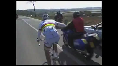 Mario Cipollini vs motorbike