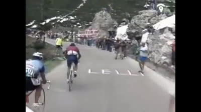 Chioccioli decides the Giro in Pordoi