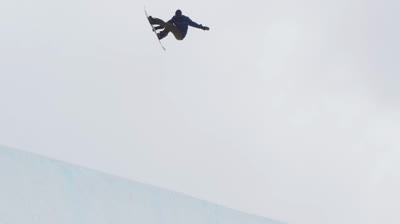 How to Frontside Air in quarterpipe with Ben Ferguson