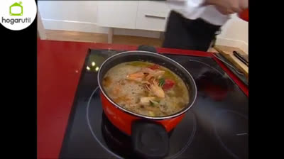 Bisqué de marisco con brocheta de langostinos