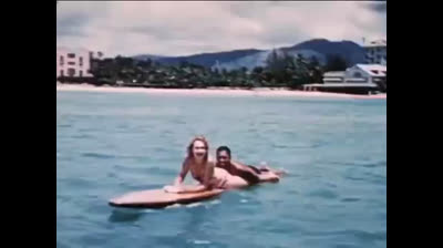 Video nunca visto de Dake Kahanamoku surfeando