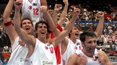 Turquia vs Yugoslavia - RESUMEN COMPLETO - FINAL DE 2001 del Eurobasket
