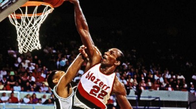 Clyde Drexler Epic Dunks