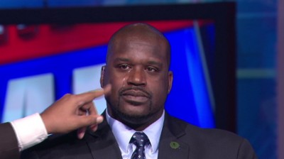 Shaquille O'Neal llora en directo